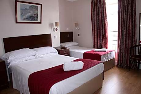 Triple Room with Private Bathroom