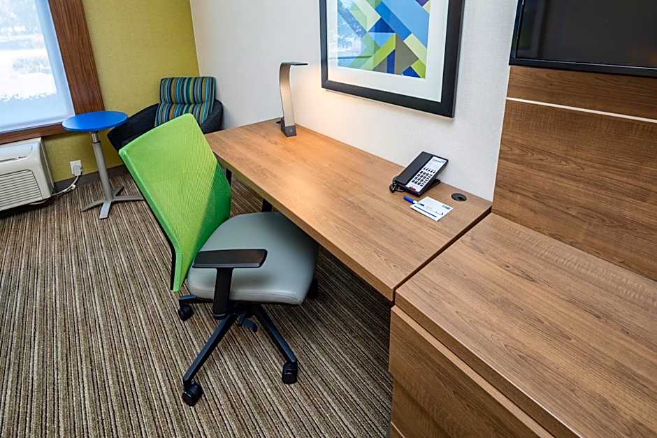 Photo 1 of 6 of 1 King Bed Suite