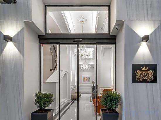 Praxitelous Luxury suites