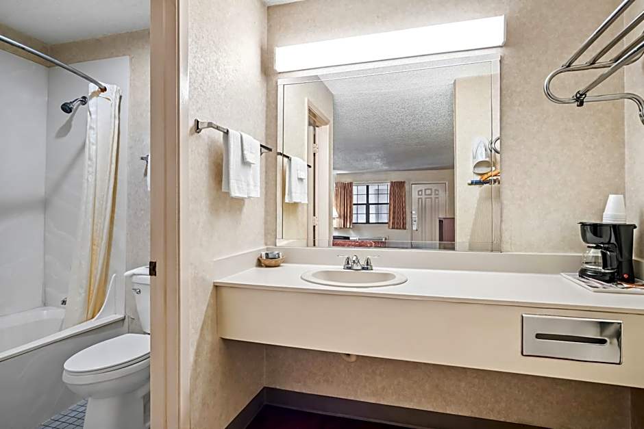 Americas Best Value Inn Midlothian Cedar Hill