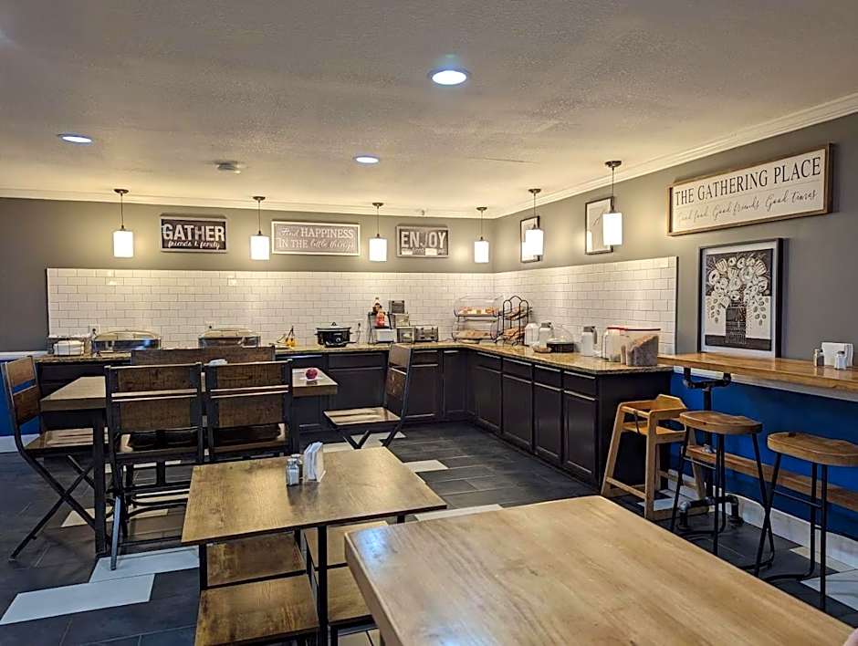 Greenfield Inn & Suites Elizabethtown, KY I65 Exit 94