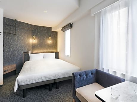 Corner Double Room for 1 Person - Non-Smoking