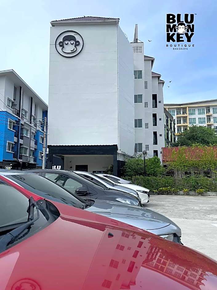 Blu Monkey Boutique Bangsaen