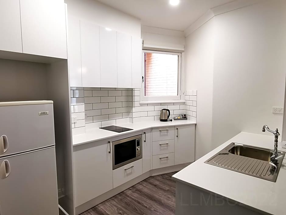 Adelaide Mansions Apartments