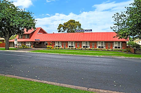 AAt 28 Goldsmith Motel