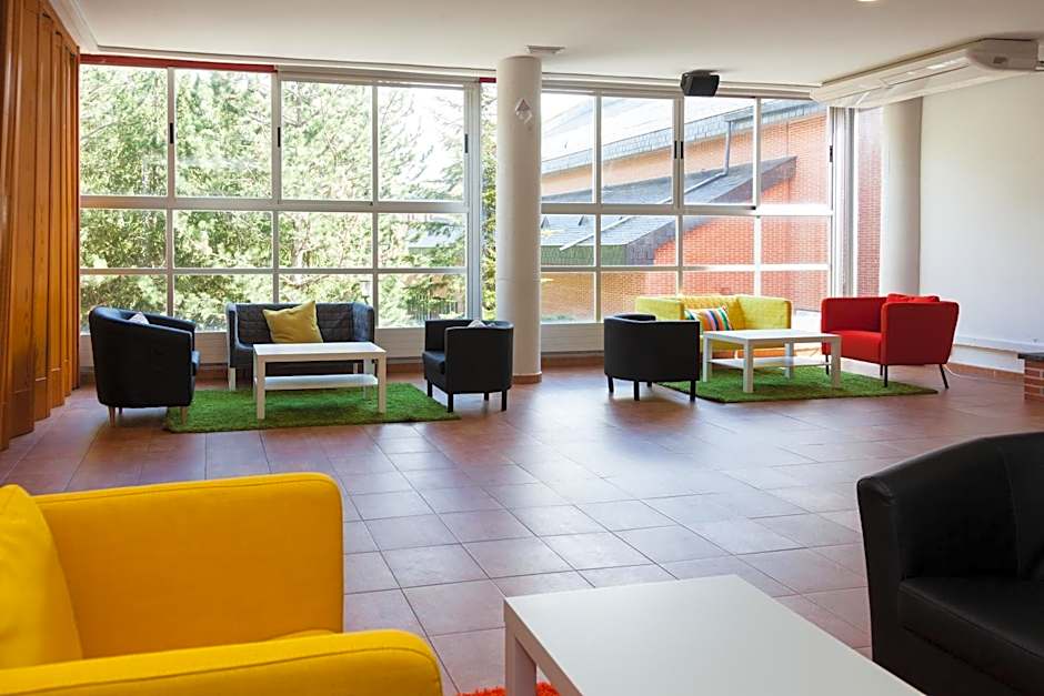 Residencia Albergue Jaca