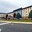 Days Inn and Suites by Wyndham Hammond, IN