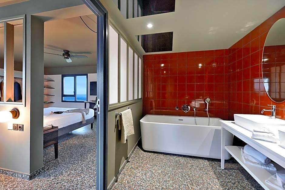 DINA MORGABINE SAINT DENIS