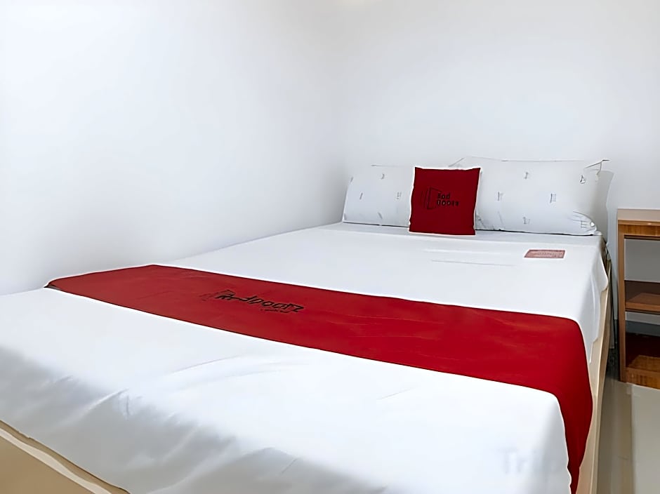 RedDoorz @ EBM One Building