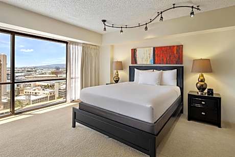 Suite with Harbor/Ocean View