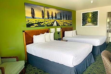 Deluxe Double Room with Two Double Beds - Non-Smoking