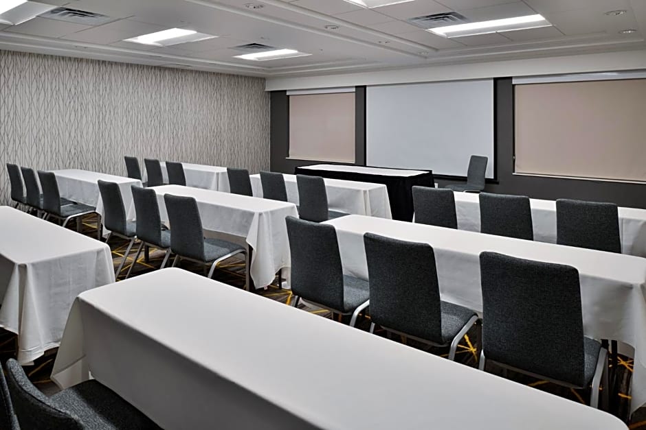 Holiday Inn Hotel & Suites Overland Park-Convention Center By IHG