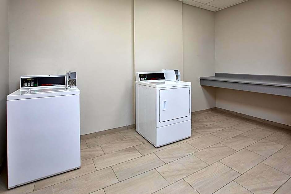 Holiday Inn Express & Suites Sioux Falls Southwest By IHG