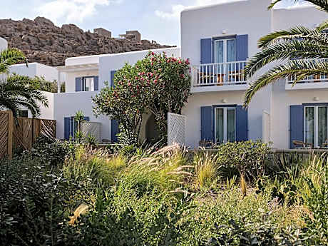 Standard Room with Garden View