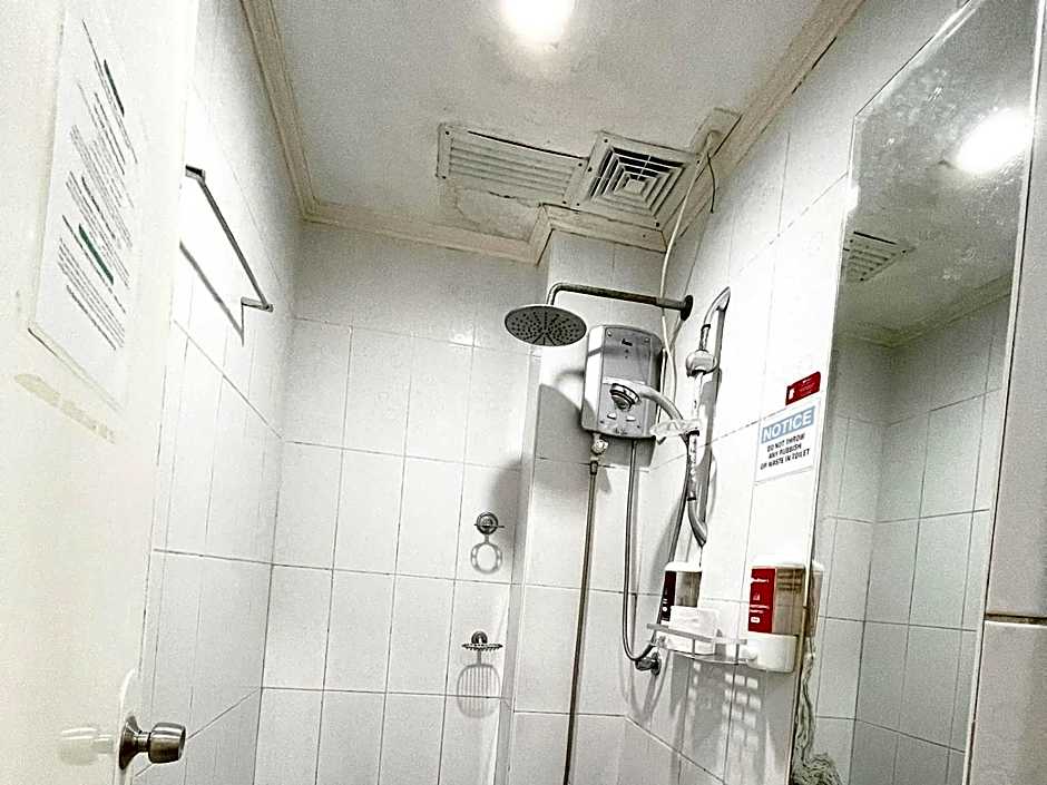 Photo 1 of 8 of 1 King Bed
