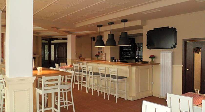 Cedar Lodge 3/4 Apartment Paradise