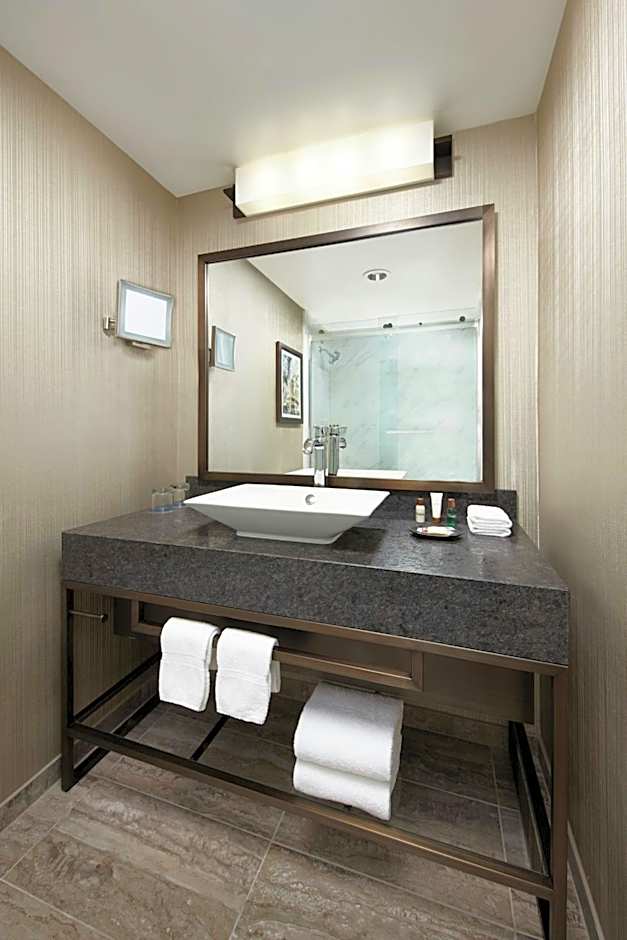 Sheraton Gateway Los Angeles Hotel