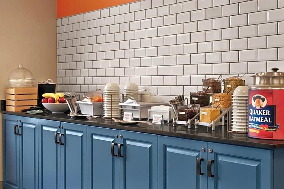 Country Inn & Suites by Radisson, Grand Rapids East, MI