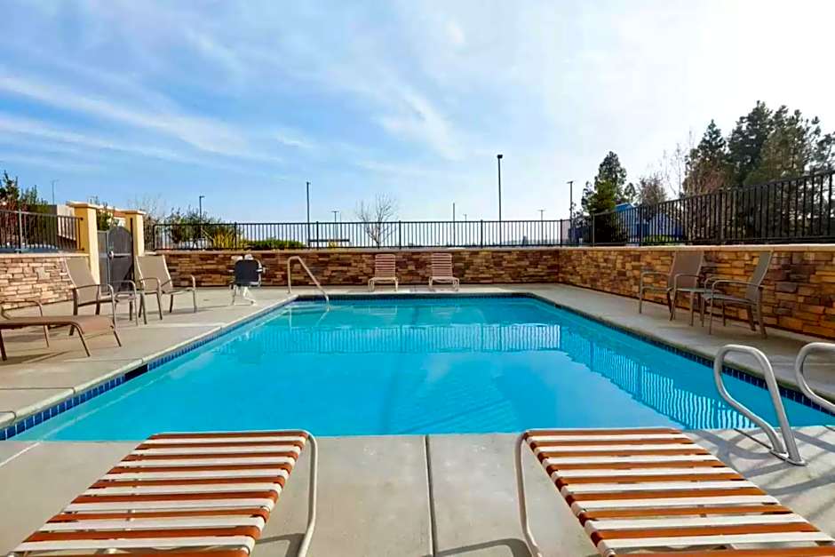 University Hotel Davis Area by IHG