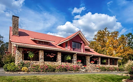 Hilltop Manor Bed And Breakfast