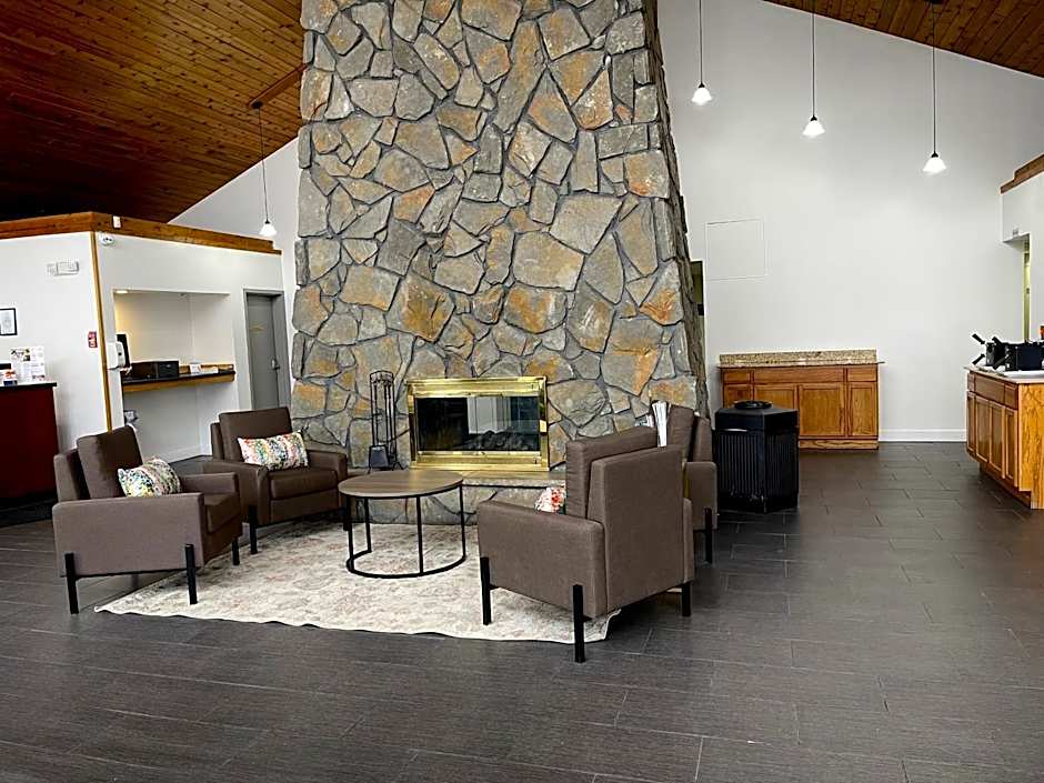 Comfort Inn & Suites Syracuse-Carrier Circle