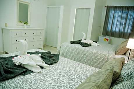 Double Standard Room With Two Queen Beds