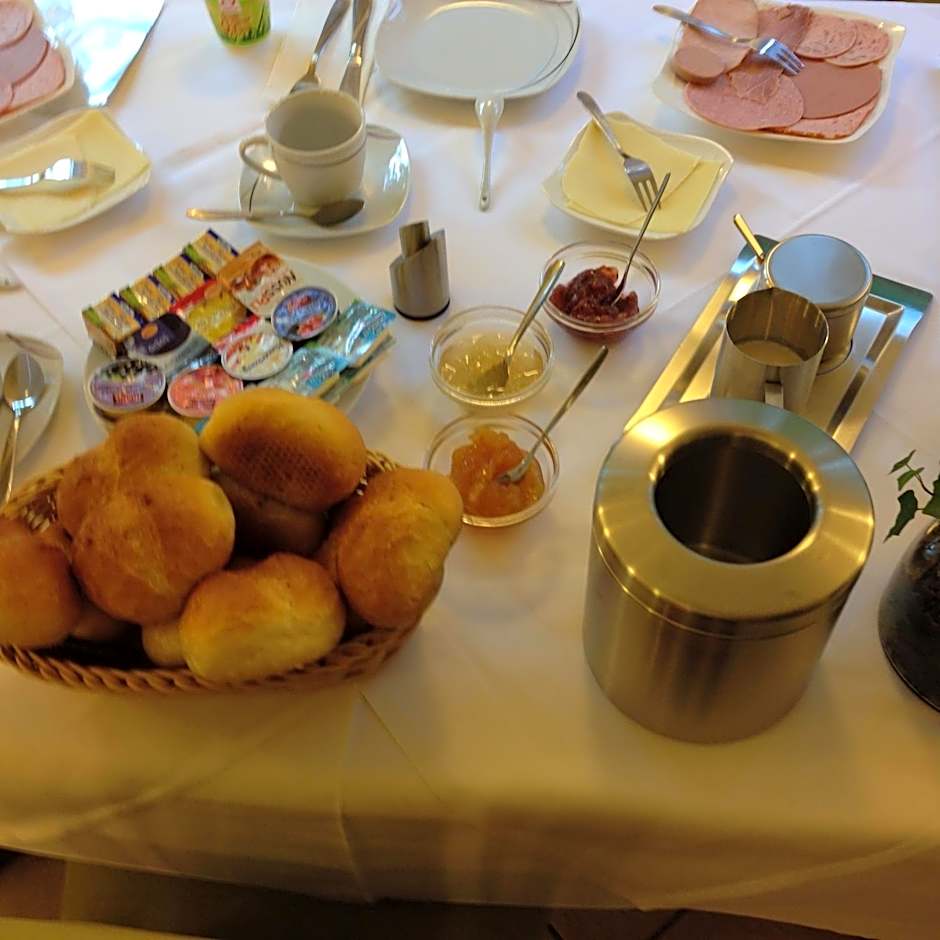 Land-Hotel Am Wald Garni