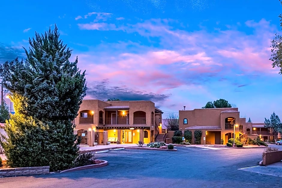 Arroyo Pinion Hotel, Ascend Hotel Collection