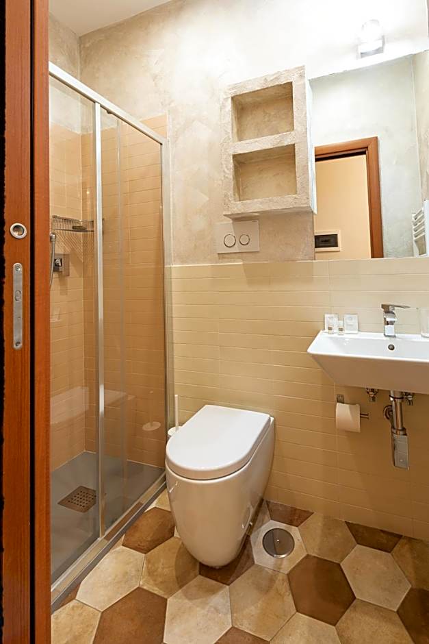 Top Floor Colosseo Guesthouse