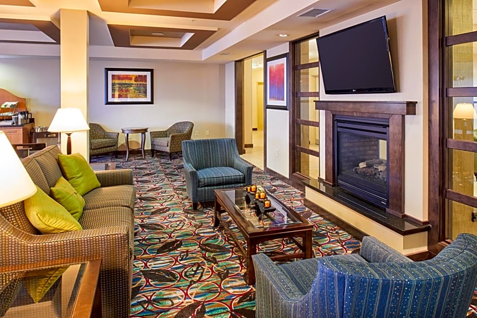 Holiday Inn Express & Suites El Paso Airport By IHG