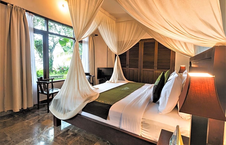 Cepik Villa Sidemen by AGATA