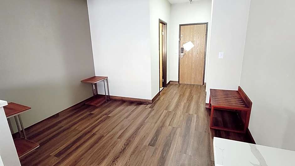 Econo Lodge Fargo - West Acres