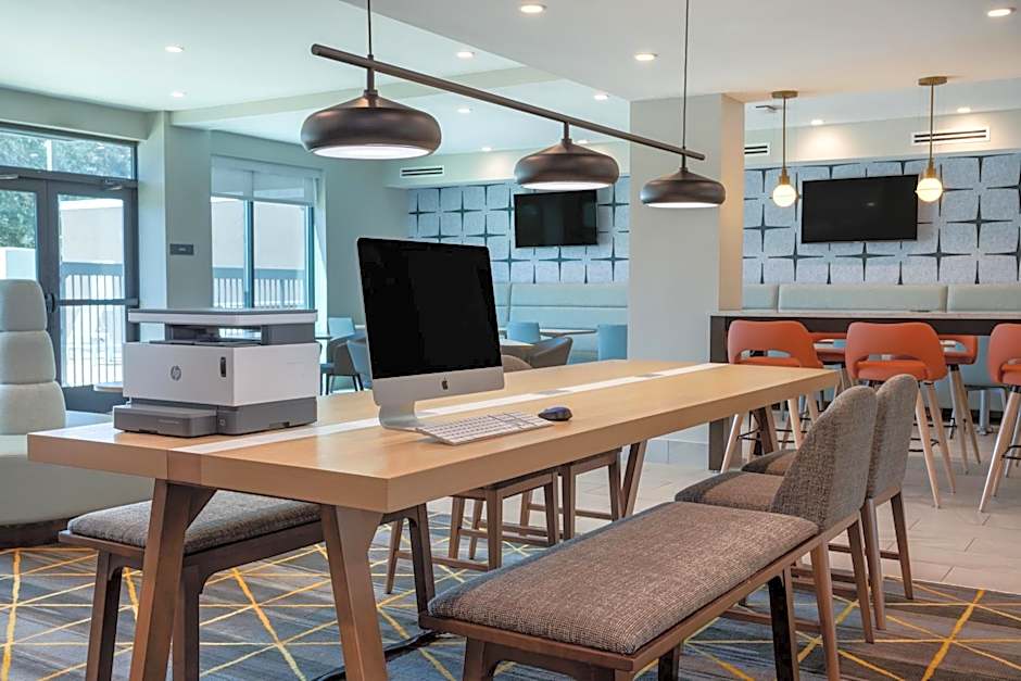 Holiday Inn Tampa North By IHG