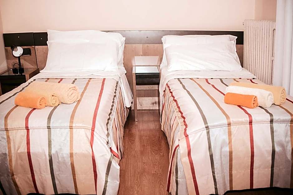 B&B Santa Monica