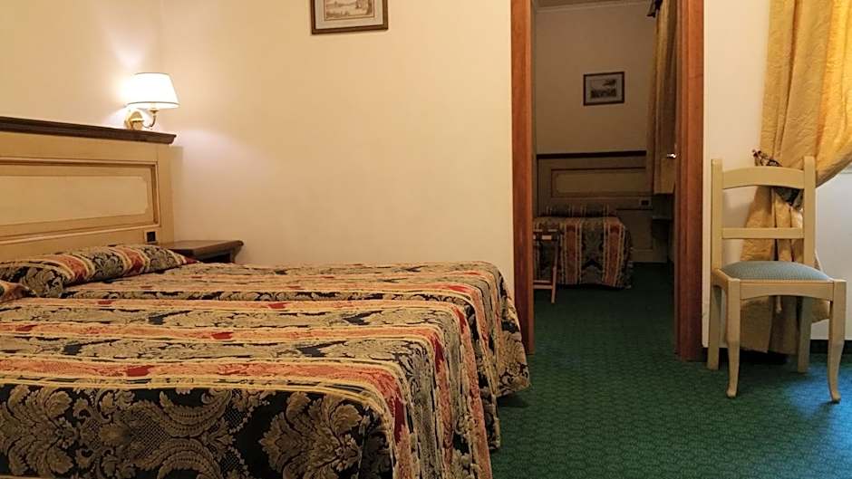 Hotel De Lanzi