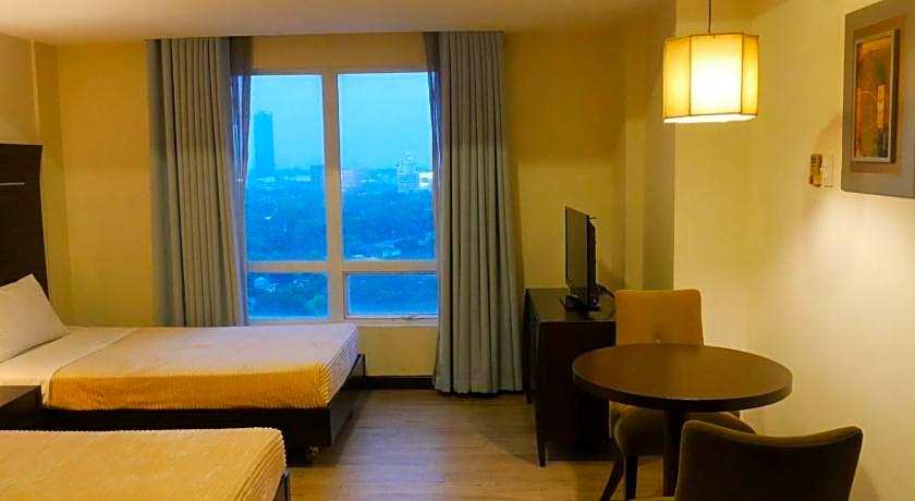 Lancaster Hotel Manila
