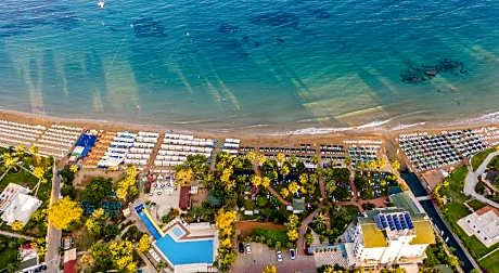 ARMAS GREEN FUGLA BEACH