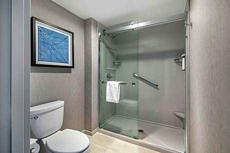 Corner Specialty King Room with Sofa Bed and City View