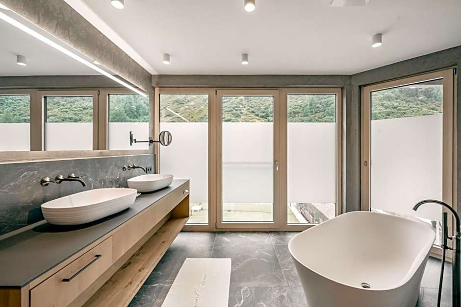 Gourmet & Wine Hotel Austria - 4 Sterne superior - Ski In Ski Out