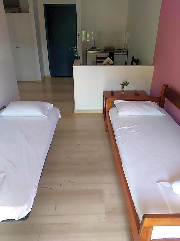 Filoxenia Hotel & Apartments