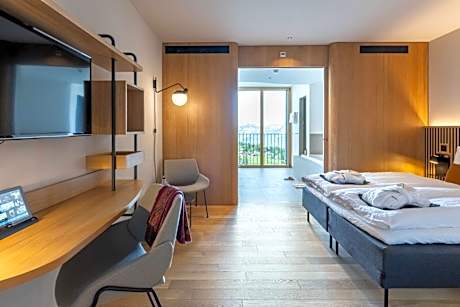 Deluxe Double Room with Spa Bath