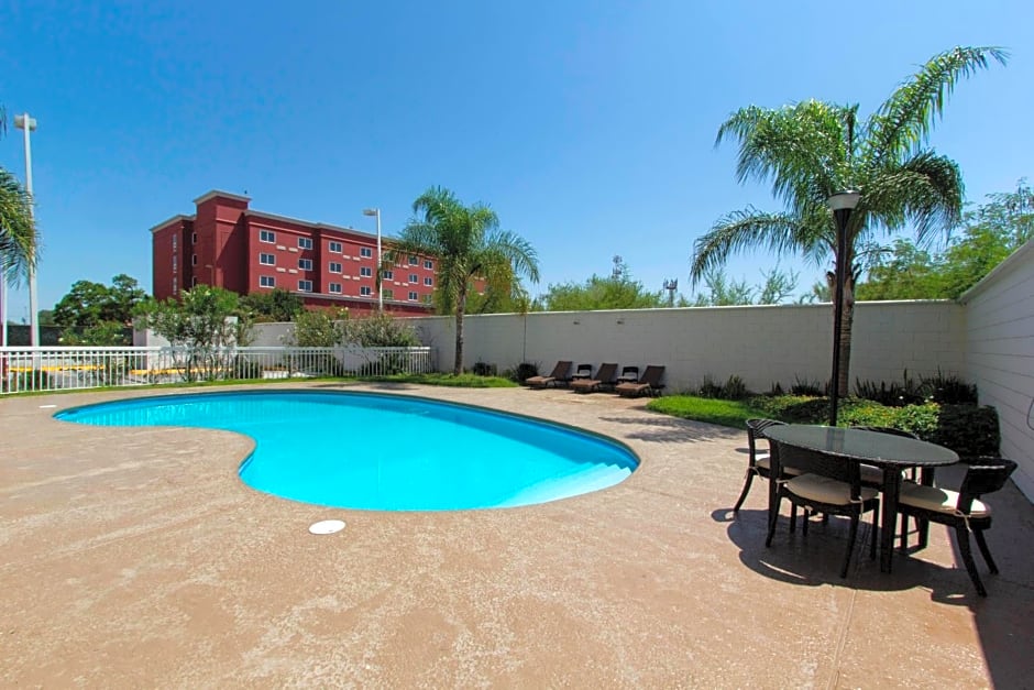 Wyndham Garden Monterrey Aeropuerto