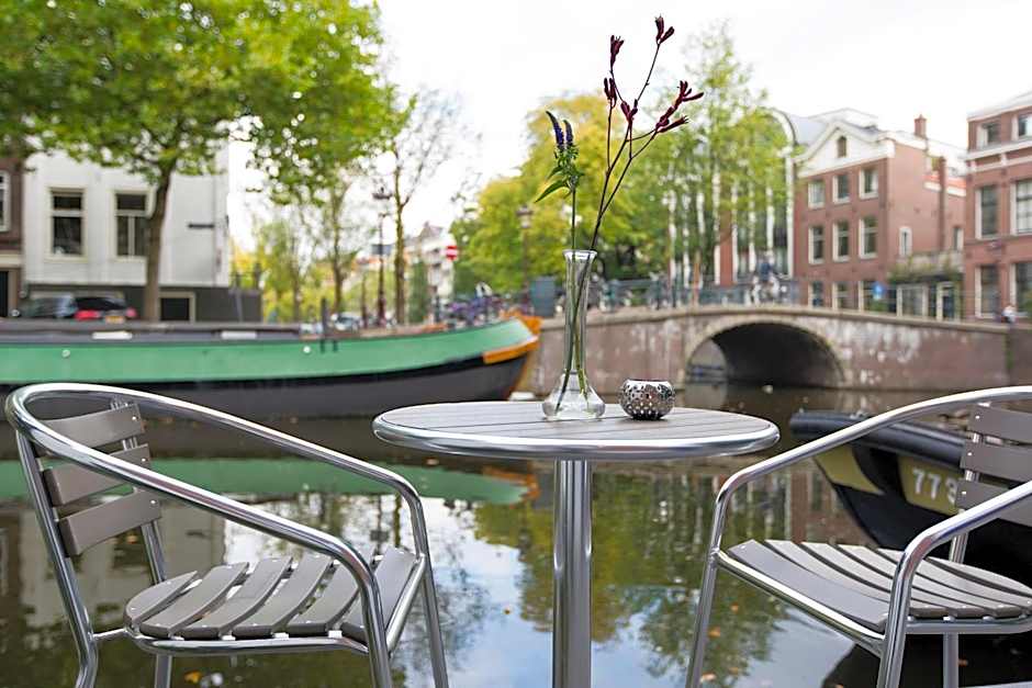 Amsterdam Canal Hotel