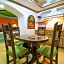 Hotel Suites Flamboyanes