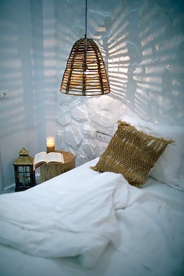 TERRA FOS NAXOS STUDIOS