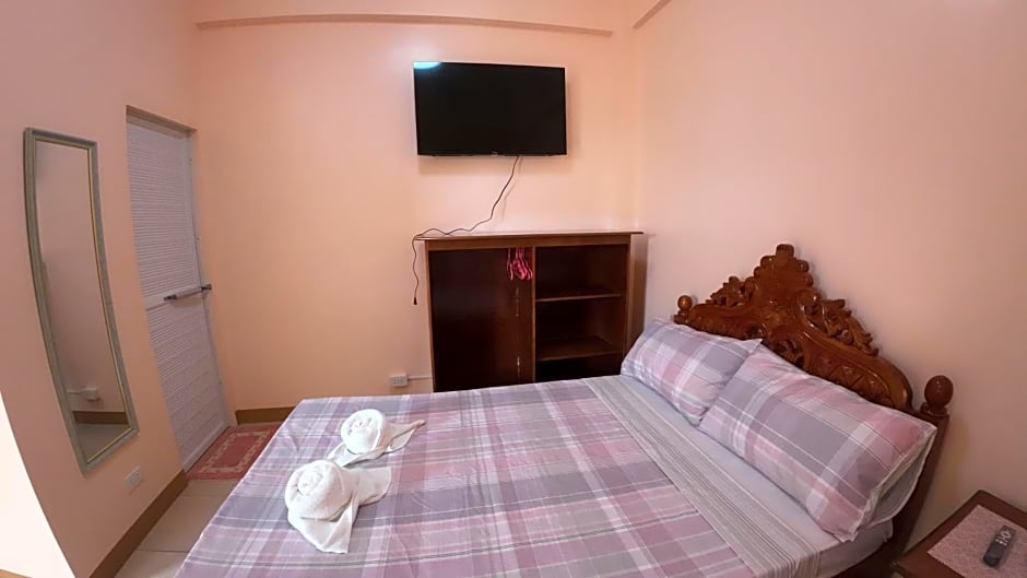 Queenslander Hotel and Restaurant