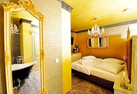 Deluxe Double Room with Bath