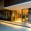 V8 Ziyuangang Hotel