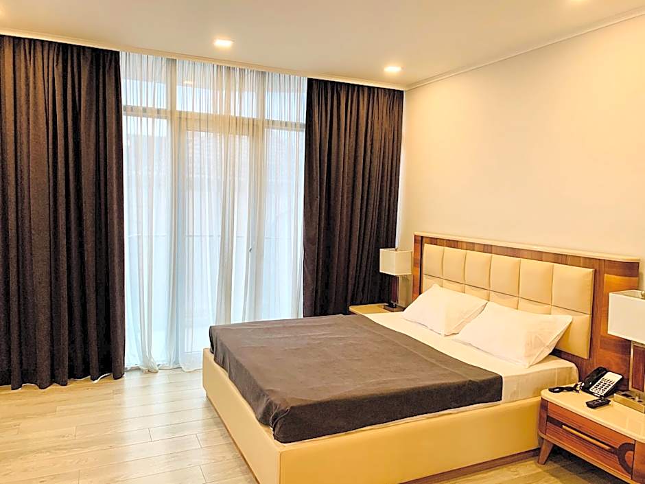 Hotel Tsereteli Palace