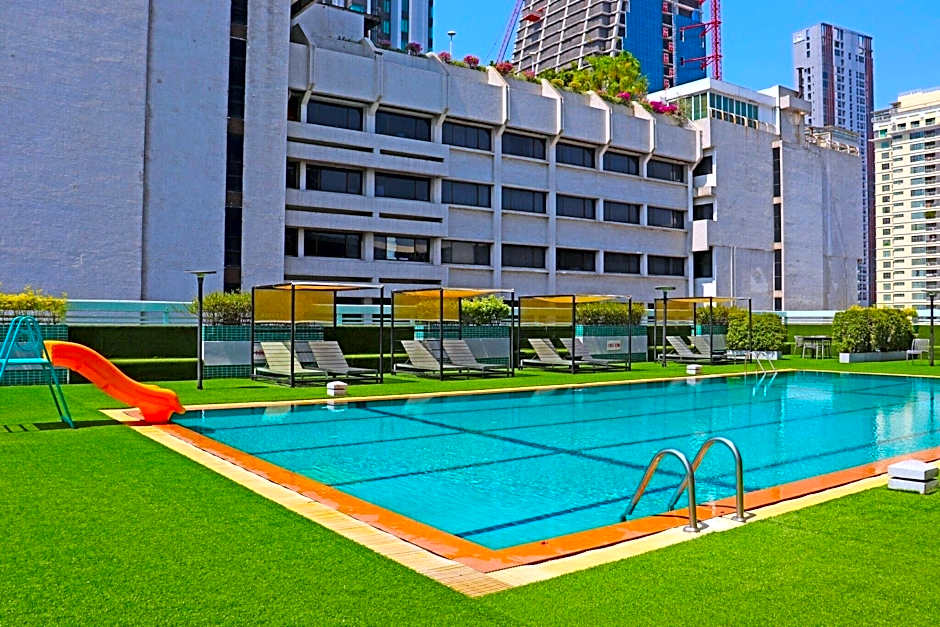 Evergreen Place Siam by UHG